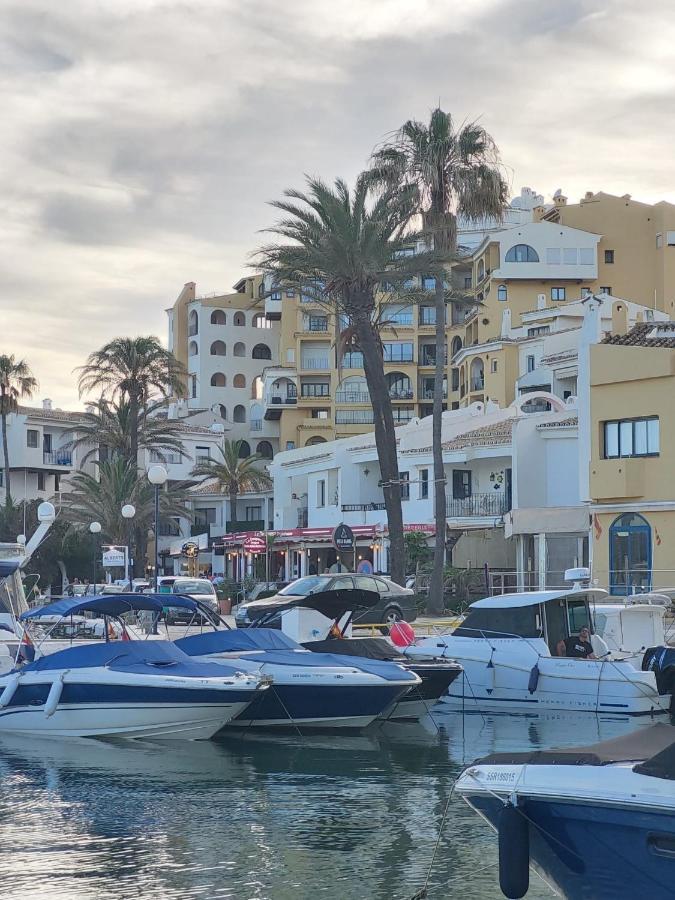 Charming 2 Bed Apartment Next To Cabopino Beach, Spain Marbella Eksteriør bilde