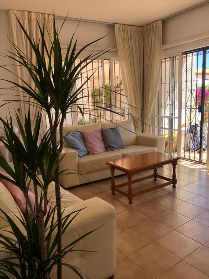 Charming 2 Bed Apartment Next To Cabopino Beach, Spain Marbella Eksteriør bilde